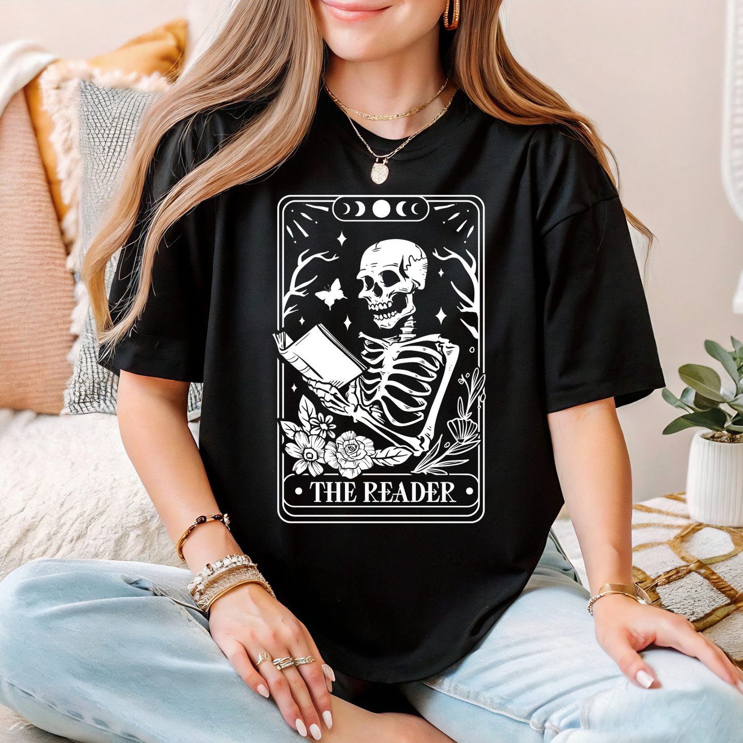 The reader skeleton Tee